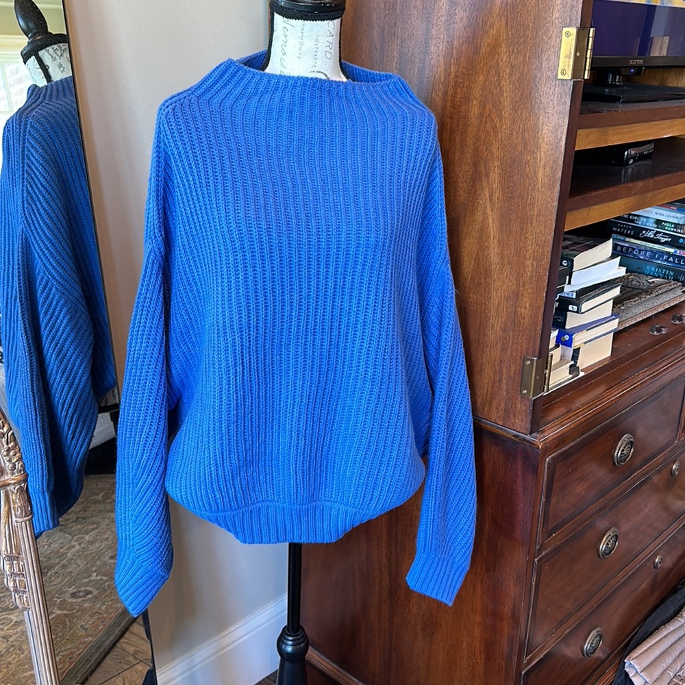 Listicle Sweater royal blue size medium